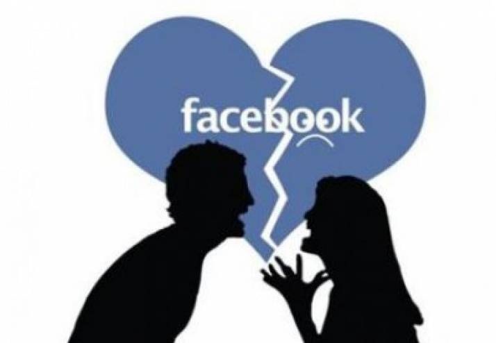 غزة .. 40 حالة طلاق بسبب "الفيس بوك"