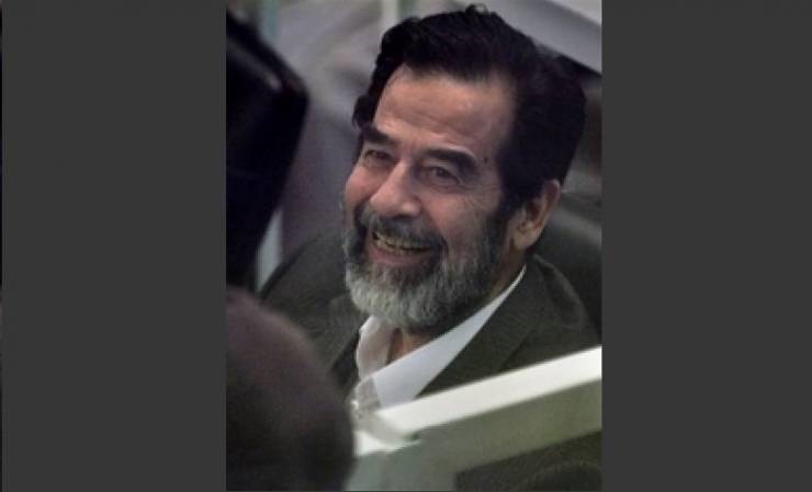سر سبب ابتسامة صدام حسين اثناء الاعدام
