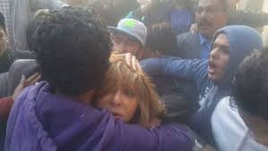 بالفيديو: لحظة الاعتداء على الإعلامية المصرية لميس الحديدي