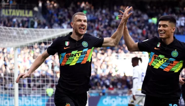 10 مهاجمين متاحون مجانا في الميركاتو الصيفي