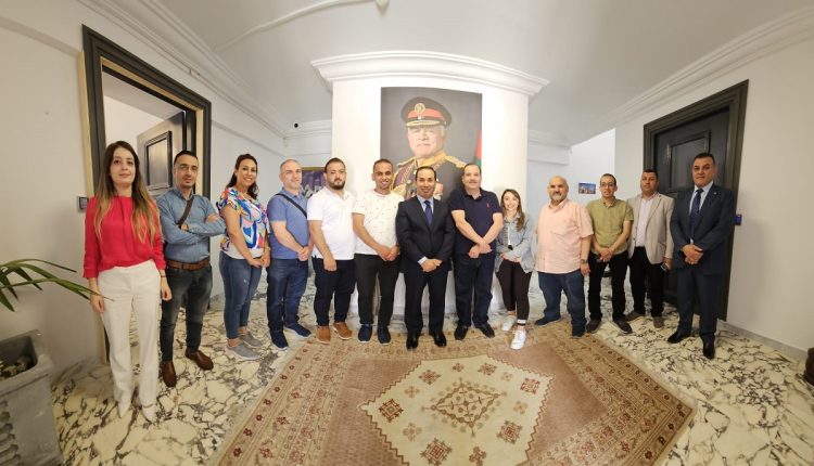 السفير الأردني في تونس يلتقي وفدا سياحيا أردنيا