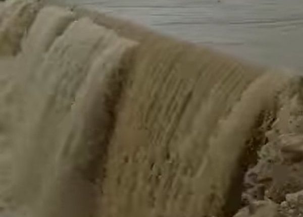 امتلاء سدي الوحيدي والأحمر في الجنوب