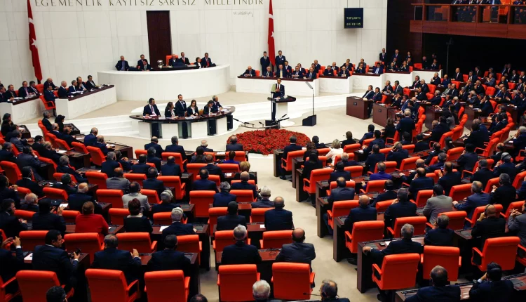 شاهد.. أبرز الرابحين والخاسرين في انتخابات البرلمان في تركيا