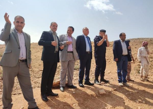 محافظ الزرقاء يتابع البحث عن طفل فقد جراء السيول الجارفة