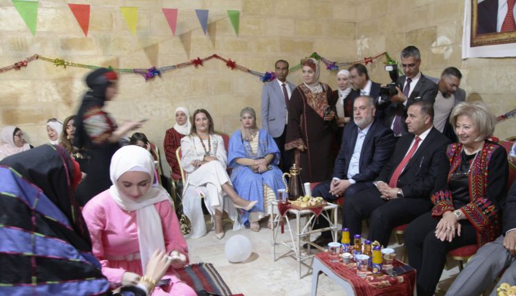 وزيرة الثقافة تفتتح فعالية أسبوع الفرح السلطي