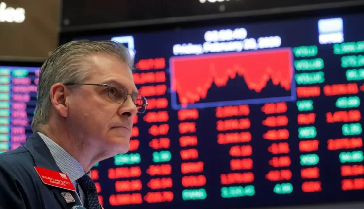 "ناسداك" يقطع موجة صعود استمرت ثمانية أسابيع بسبب توقعات الفائدة