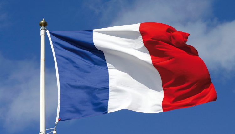 3 قتلى بينهم عسكريان بتحطم طائرة خفيفة جنوب فرنسا