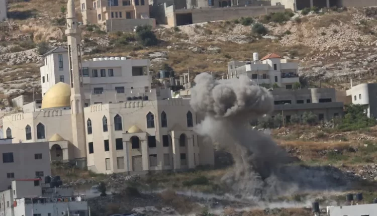 5 شهداء وجرح جنود إسرائيليين.. الاحتلال يقتحم جنين ومروحيات تقصف الضفة لأول مرة منذ 20 عاما