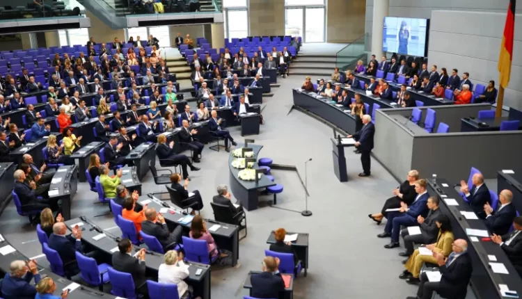 برلمان ألمانيا يصدّق على "أحدث قانون للهجرة في العالم" وهذه التسهيلات التي يمنحها