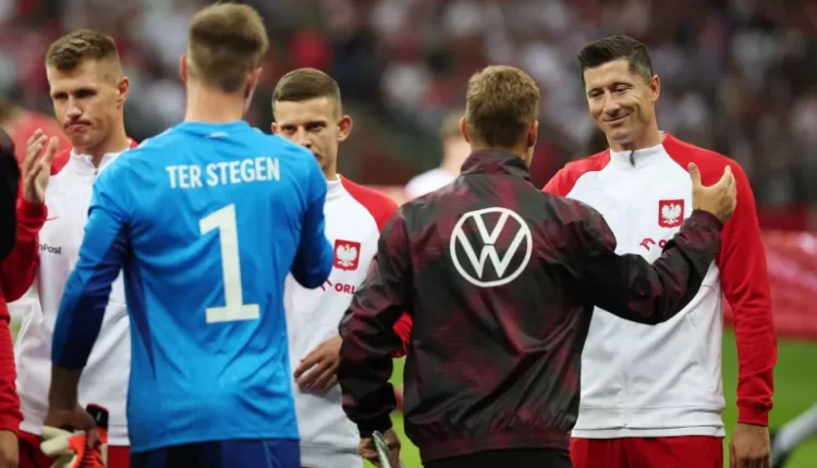 رئيس بايرن ميونخ مهاجما تشافي مدرب برشلونة: لا أفهم لماذا يطاردون لاعبنا علنا