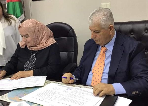 اتحاد الجمعيات يوقع اتفاقية لدعم مشروع جمعية سيدات بصمة الخير