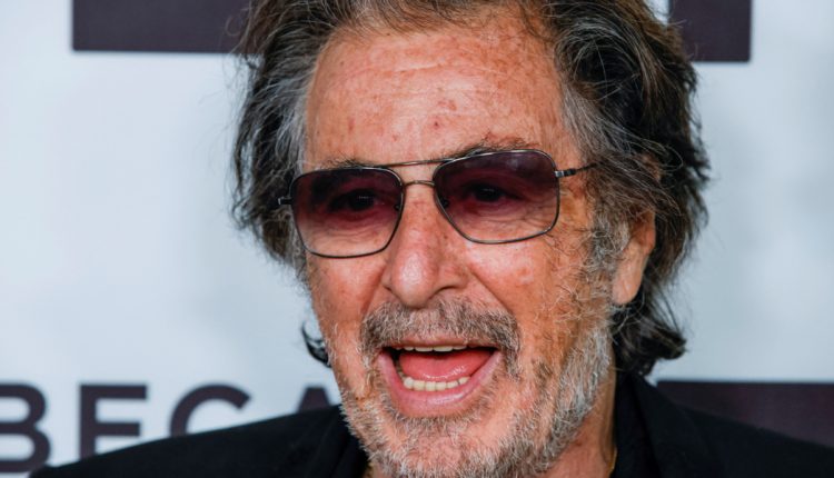 آل باتشينو يستقبل طفله الأول من نور الفلاح