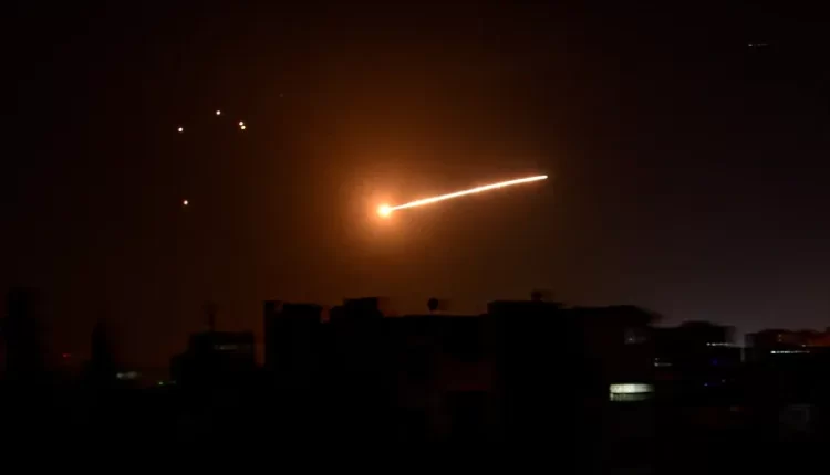 إسرائيل تشن غارات ليلية على محيط دمشق