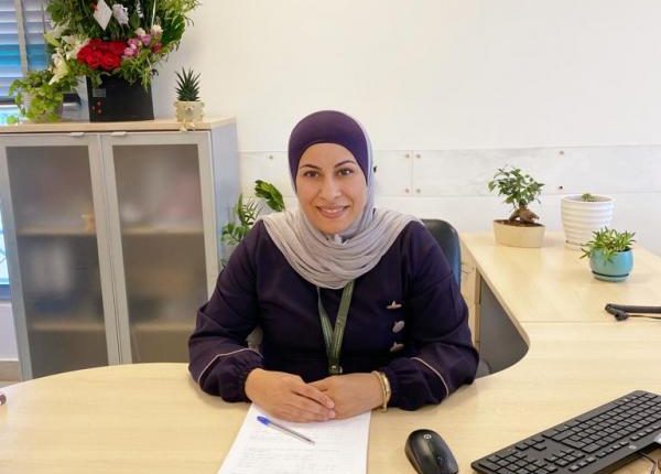 الضمان تهنئ الصرايرة بحصولها على جائزة الموظف المثالي