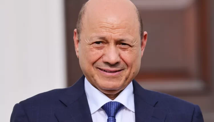 العليمي يطالب بتحرك دولي لدعم اقتصاد اليمن