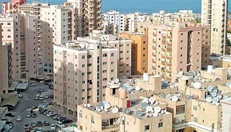 الكويت تفتح أبوابها لعائلات الوافدين مجدداً.. هل تنتعش العقارات الاستثمارية؟