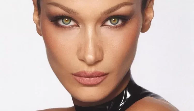 بيلا حديد تتحدث عن علاقتها بالمكياج ونظرتها إلى الجمال