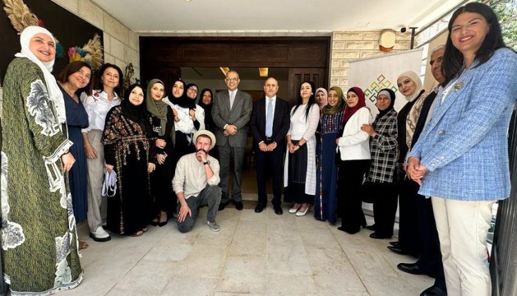 الهيئة الخيرية الهاشمية تقيم معرضا بعنوان "حرير الغور"