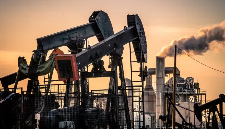 خسائر أسبوعية للنفط وسط مخاوف رفع الفائدة الأميركية