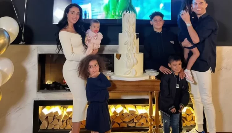 رقم شهري خرافي مدى الحياة.. الكشف عن اتفاق بين رونالدو وجورجينا في حال الانفصال