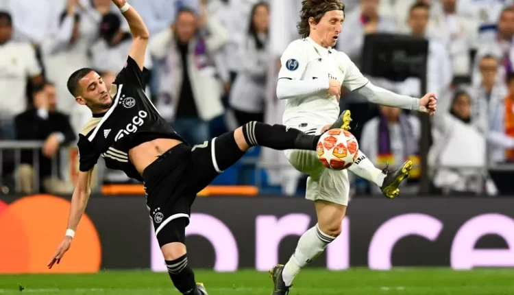 زياش يقترب من اللعب بجوار رونالدو ومودريتش يرفض عرضا ضخما من الدوري السعودي