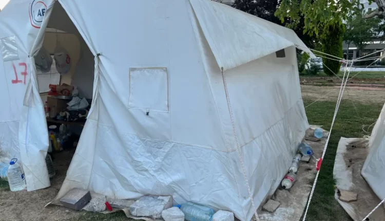 سوريون يعودون إلى جنوب تركيا ويتحملون مشقة البدء من جديد