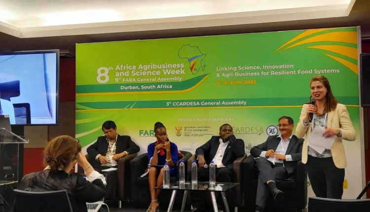 عميد التكنولوجيا الزراعية في عمان الاهلية يشارك بأسبوع علمي في جنوب افريقيا