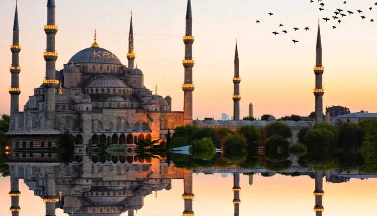 عدد الزائرين الأجانب لتركيا يقفز 16.2% في مايو