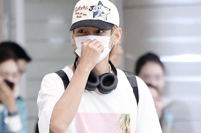 عودة تايهيونغ من BTS إلى كوريا بعد جولة تصوير خاصة في فرنسا