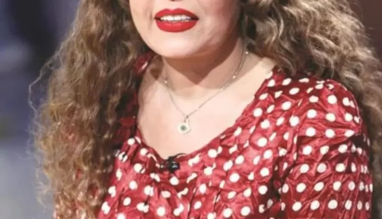 لوسي تعلق على استبعادها من مسرحية "الحفيد"