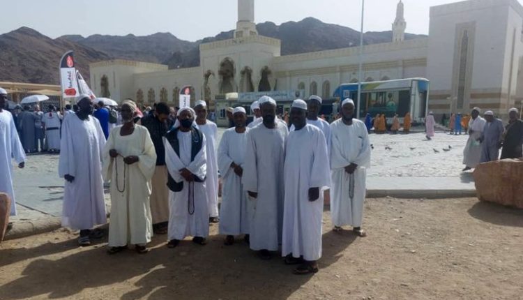 معاناة حجاج السودان للوصول إلى مكة المكرمة