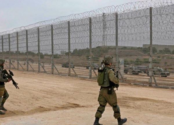 الجيش المصري: قاتل الجنود الاسرائيليين عسكري كان يطارد مهربين