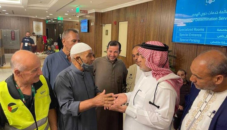 وزير الأوقاف يتفقد أوضاع الحجاج الأردنيين في المدينة المنورة