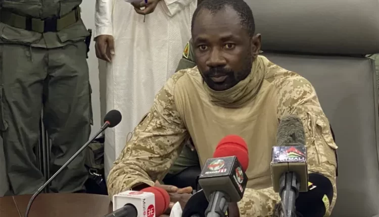 وسط انقسام بالرأي.. استفتاء في مالي على تغيير الدستور