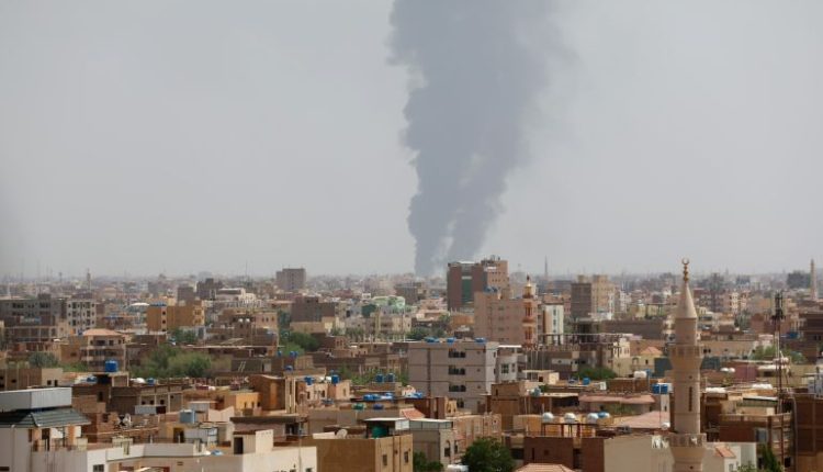 الجيش السوداني يقصف تجمعات للدعم السريع والأخير يعلن إسقاط طائرة "ميغ" في الخرطوم