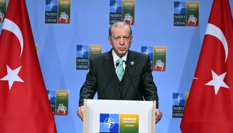 أردوغان: مهاجمة المقدسات ليست حرية تفكير بل همجية وإرهاب