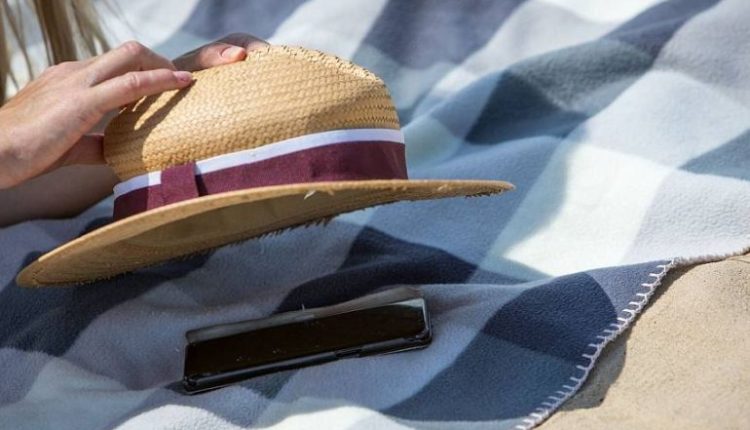 4 نصائح لحماية هاتفك الجوال من تبعات ارتفاع درجات الحرارة صيفا