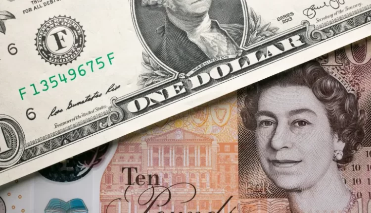 الدولار يهبط إلى أدنى مستوى في شهرين والجنيه الإسترليني يرتفع