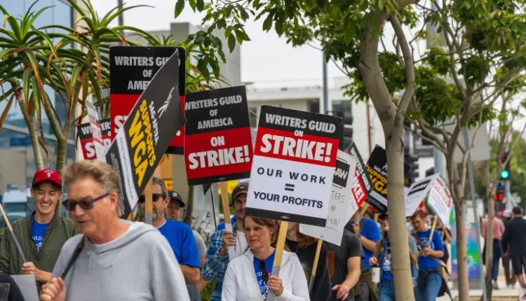 توابع زلزال هوليود.. "المصارع 2" في مهب الريح وتغيير فيلم افتتاح مهرجان فينيسيا