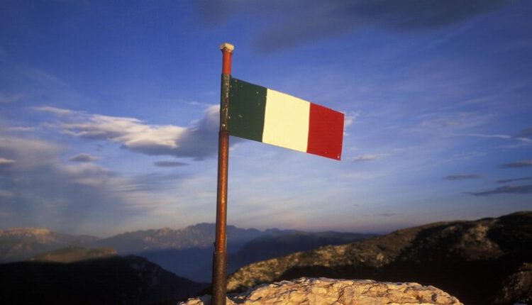 اتهام حراس سجن بتعذيب تونسي في إيطاليا