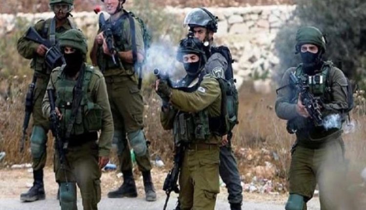 الاحتلال يطلق النار على فلسطينية بزعم محاولتها تنفيذ عملية طعن بالقدس