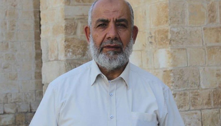 الاحتلال يُبعد الشيخ بكيرات إلى بيت لحم 6 أشهر