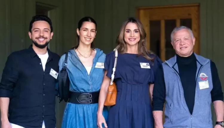 الملكة رانيا والأميرة رجوة تختاران الدنيم في ملتقى صن فالي