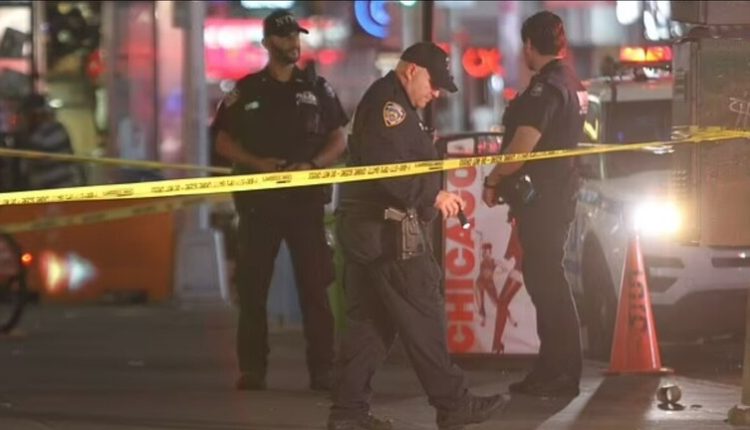 الولايات المتحدة.. إصابة ثلاثة شبان بإطلاق نار في تايمز سكوير