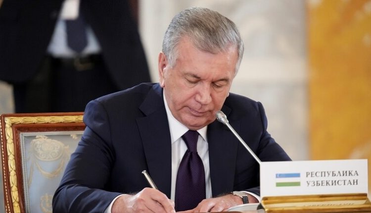 ميرضيائيف يؤدي اليمين الدستورية لولاية رئاسية جديدة لأوزبكستان