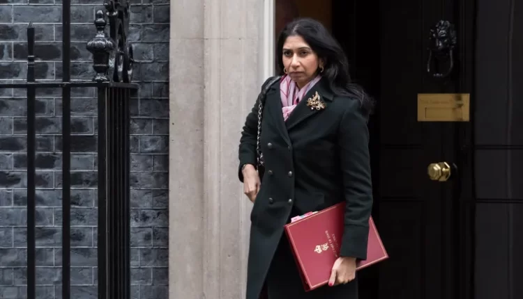 إقالة وزيرة داخلية بريطانيا على خلفية مواقفها المناوئة للفلسطينيين