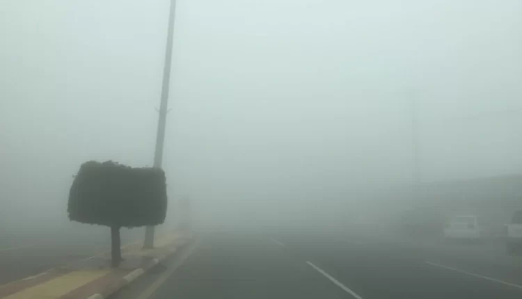 الضباب يلف مناطق واسعة من العاصمة عمان