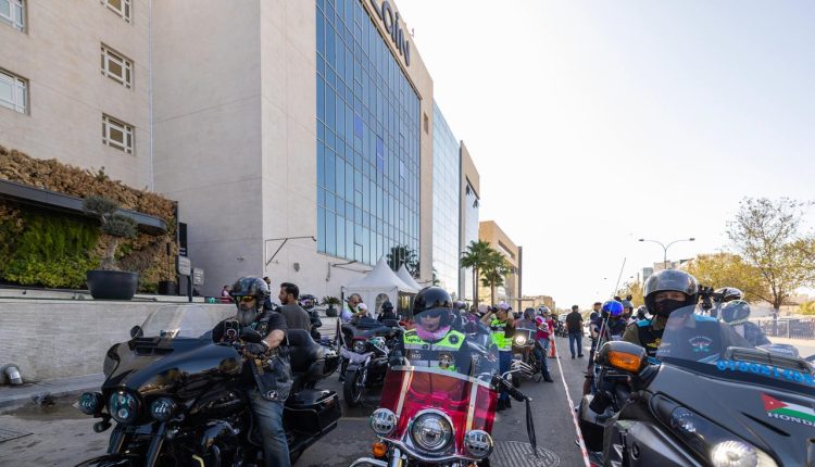 زين تستضيف انطلاقة مسيرة "سيدات هارلي" لدعم مصابات السرطان من غزة