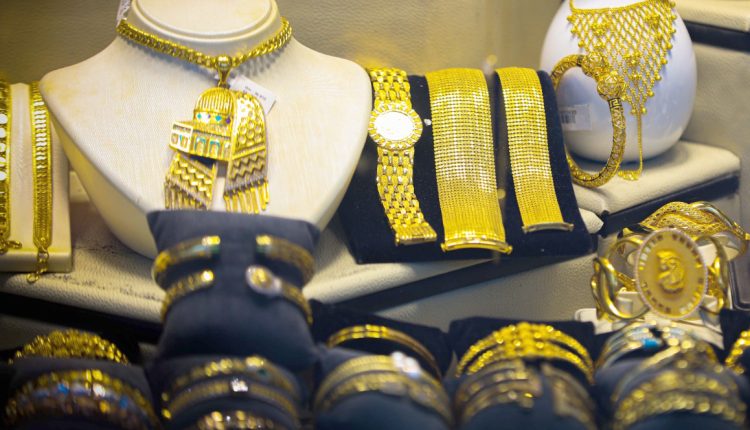 81.3 دينار سعر الذهب عيار 21 بالسوق المحلية