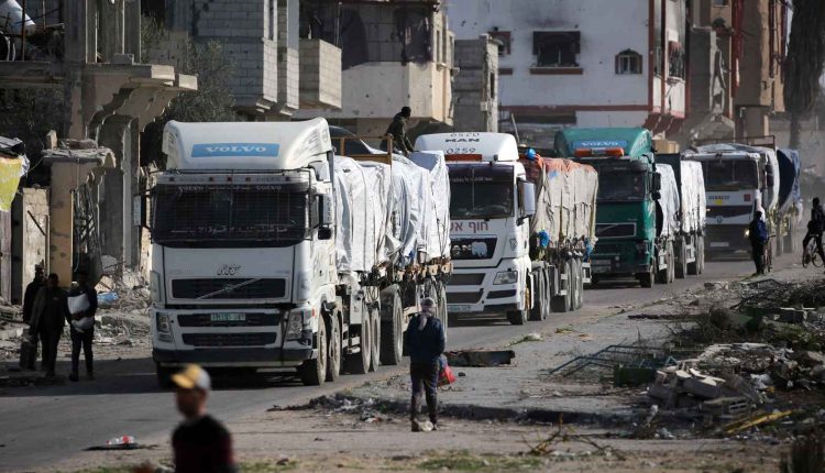 التجويع خلف ستار القهوة والشوكولاتة: استراتيجية إسرائيل في غزة